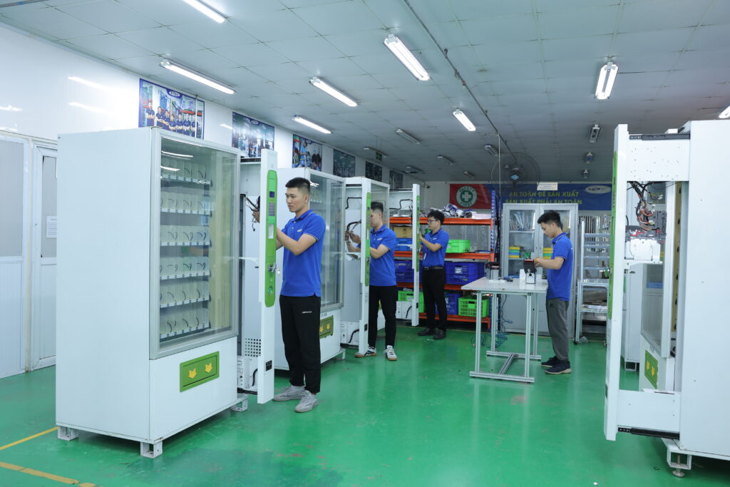 Lắp đặt máy bán hàng tự động tại nhà máy sản xuất Teklife