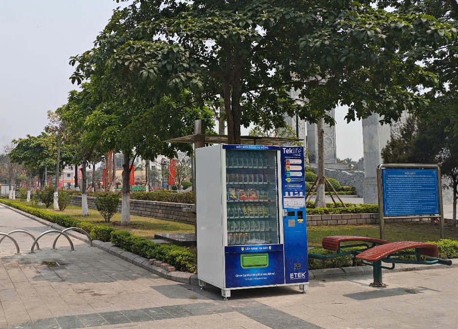 vận hành máy bán hàng tự động