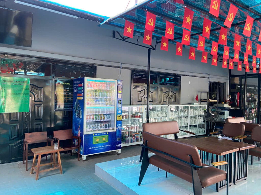 Máy bán hàng tự động