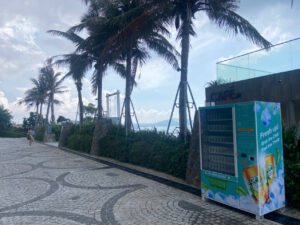 Máy bán hàng tự động