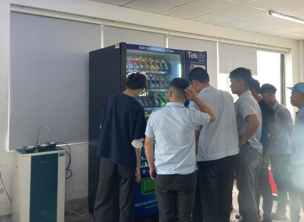 máy bán hàng tự động tại khu công nghiệp