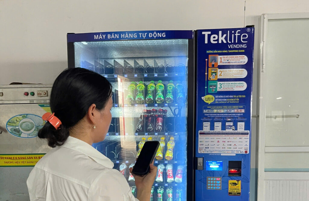 máy bán hàng tự động