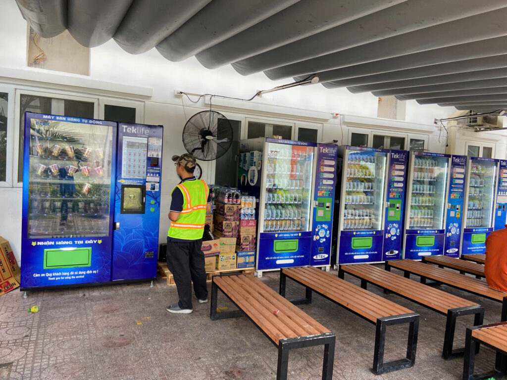 máy bán hàng tự động