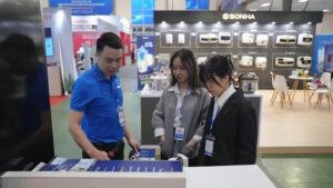 may-ban-hang-tu-dong