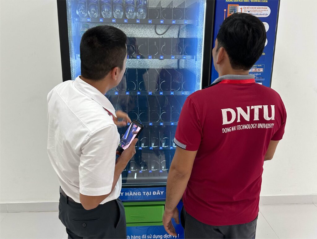 máy bán hàng tự động