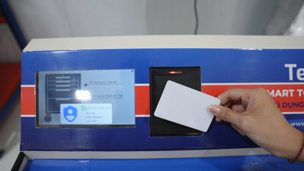 Bộ đầu đọc RFID