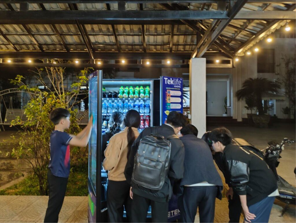 máy bán hàng tự động  khu du lịch