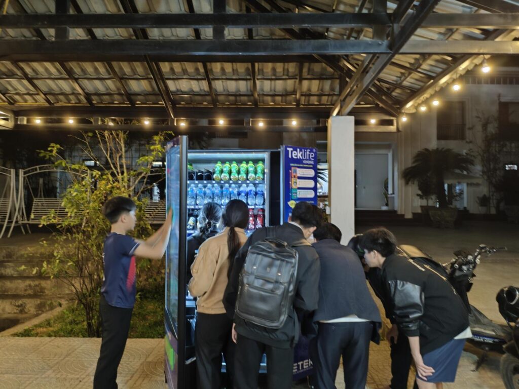 máy bán hàng tự động